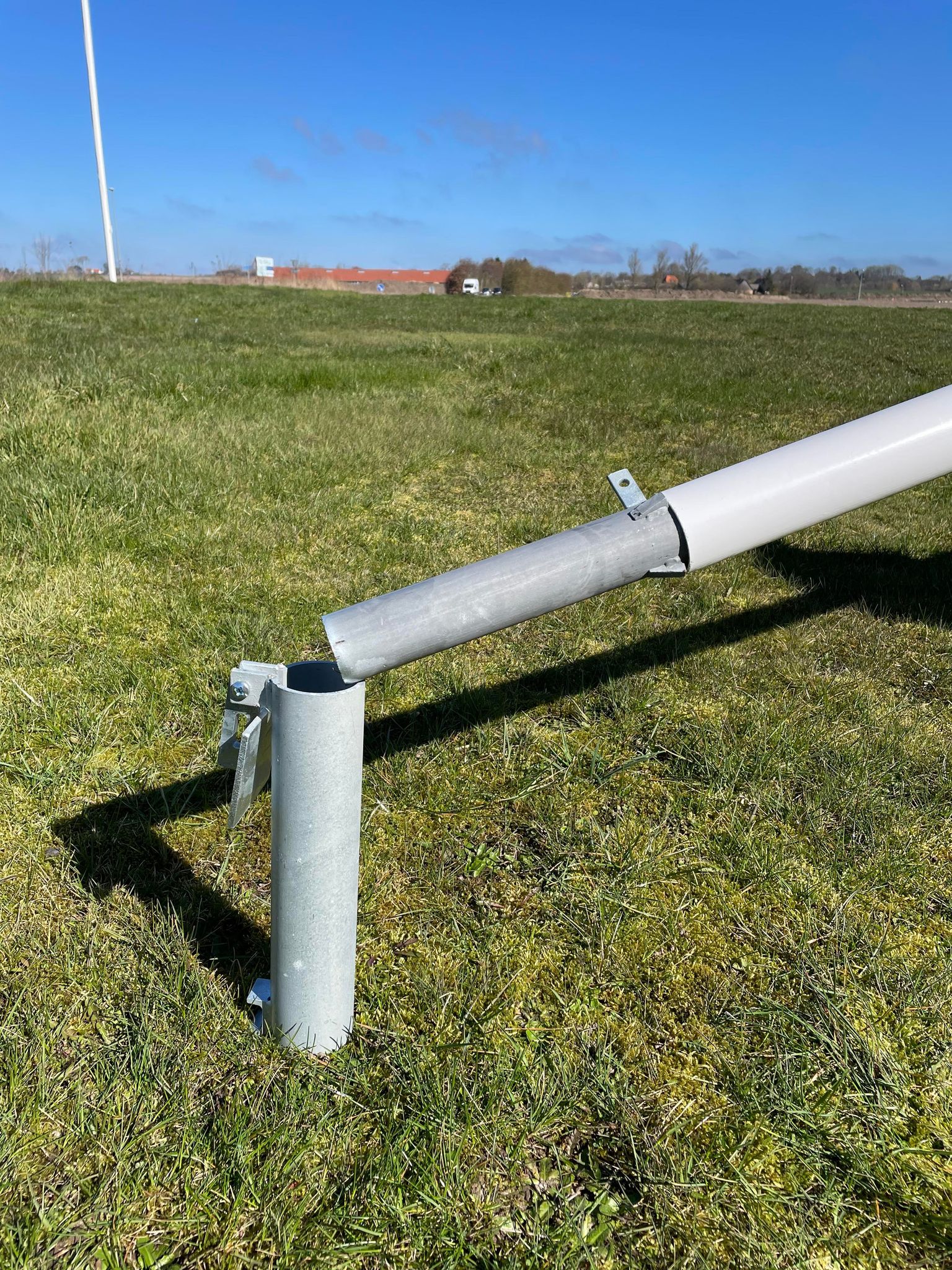Glasfiberflagstang med Fortovsbeslag 3-6 meter